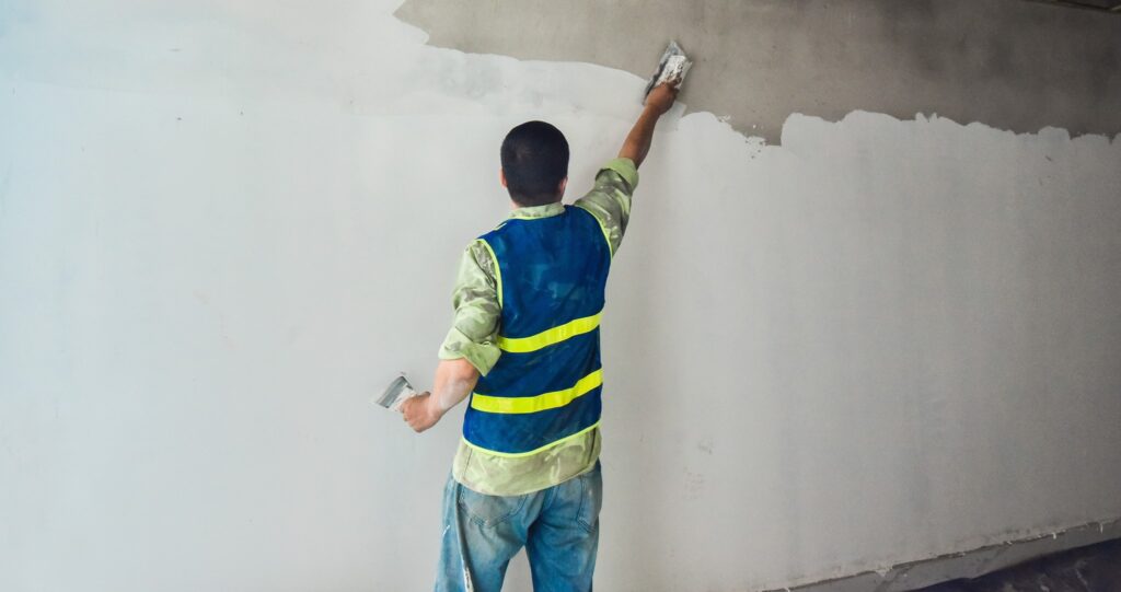 Những lưu ý khi thực hiện sơn bả tường